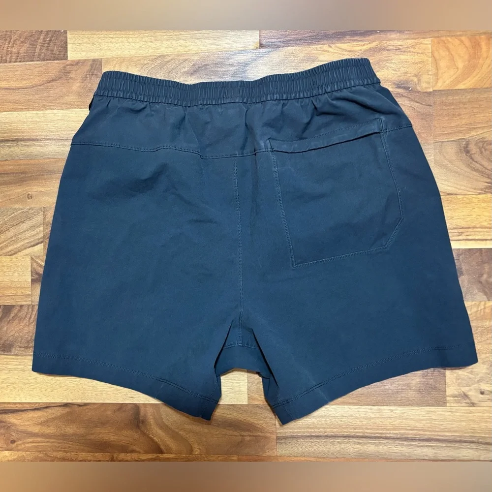 lululemon athletica Men's Flat Front Athletic Shorts - Black